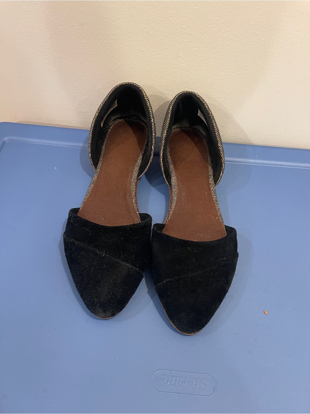 Toms Black Pointed D'Orsay Flats